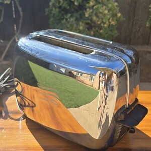 Vinrage General Electric Chrome Toaster Oven